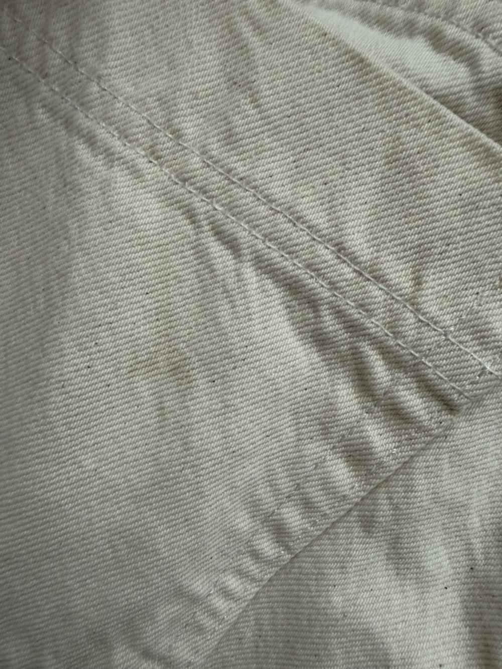 Frame High Rise Baggy Pocket Jean in Parchment Cream Carpenter Cargo Pants - Picture 11 of 13